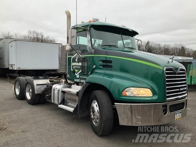 Mack CXU613 Prime Movers