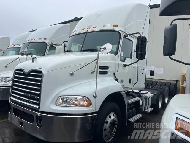 Mack CXU613 Prime Movers