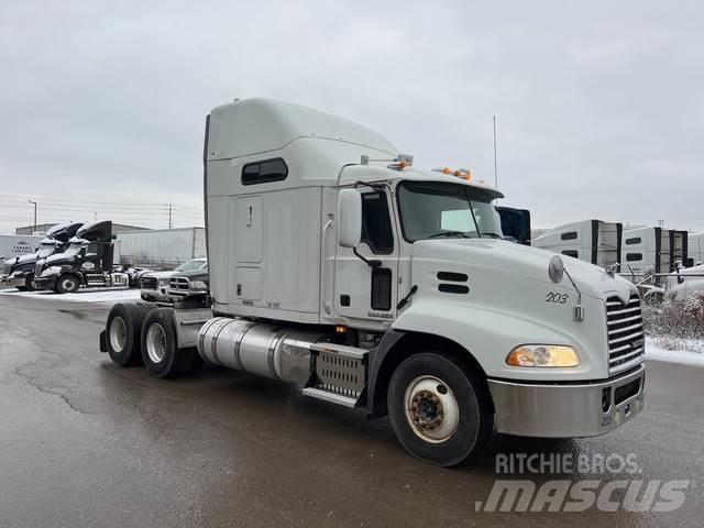 Mack CXU613 Prime Movers