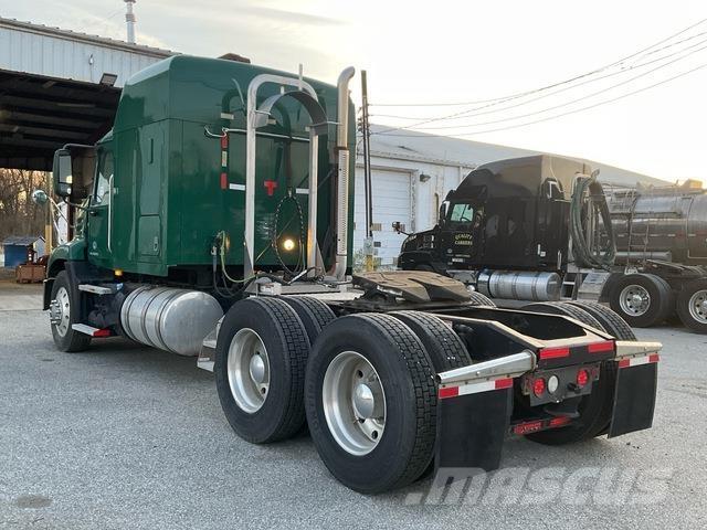 Mack CXU613 Prime Movers