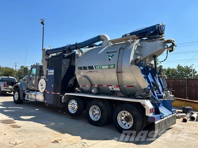 Mack Granite Crawler excavators