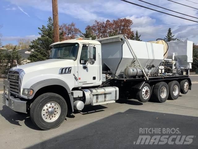 Mack GU713 Concrete trucks