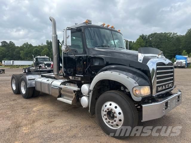 Mack GU713 Prime Movers