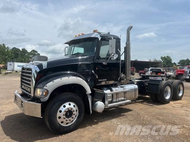 Mack GU713 Prime Movers