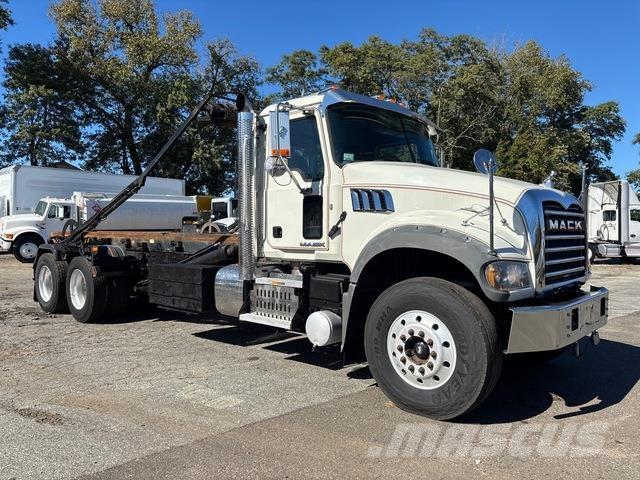 Mack GU713 Skip bin truck