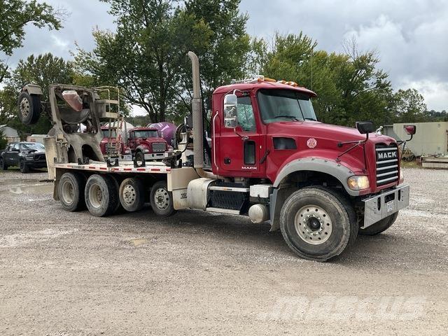Mack GU713 Other trucks