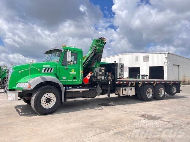 Mack GU813 Other trucks