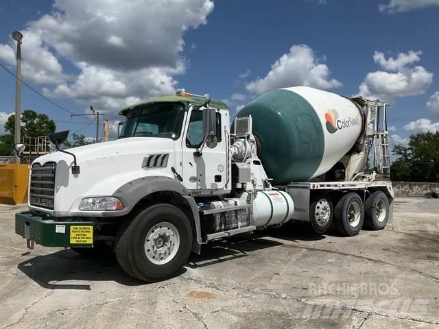 Mack GU813 Other trucks