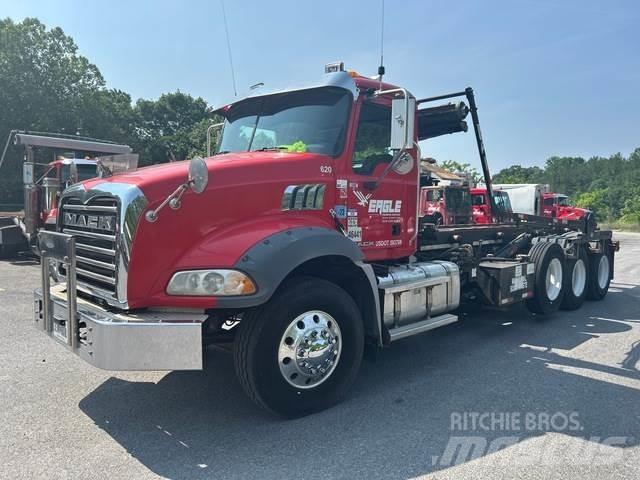Mack GU813 Skip bin truck