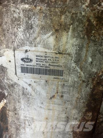 Mack LE613 Waste trucks