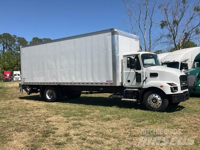 Mack MD6 Box trucks