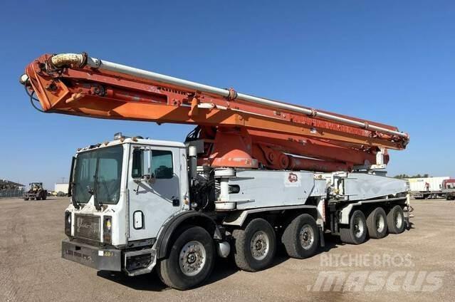 Mack MR688S Concrete pumps