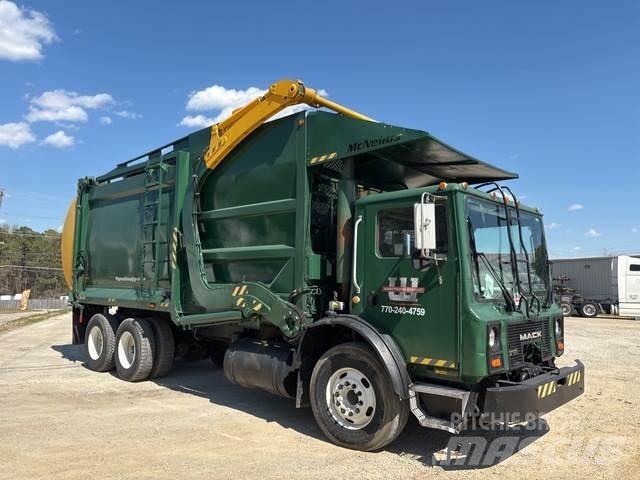 Mack MR690S Waste trucks