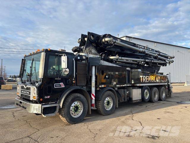 Mack MRU613 Concrete pumps