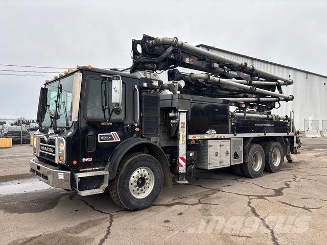 Mack MRU613 Concrete pumps