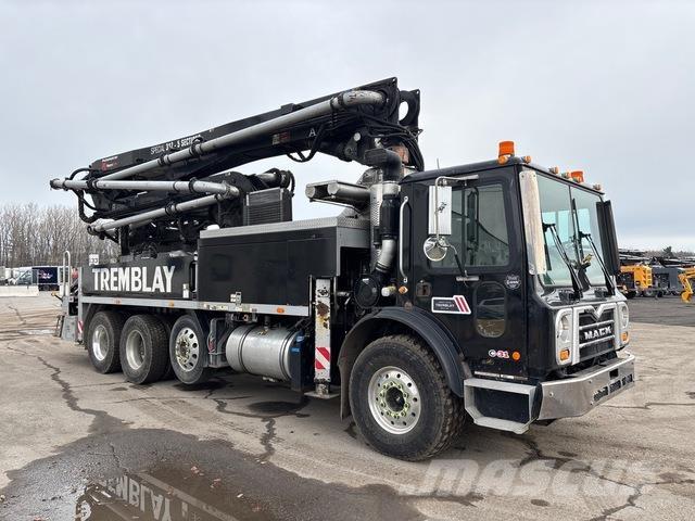 Mack MRU613 Concrete pumps