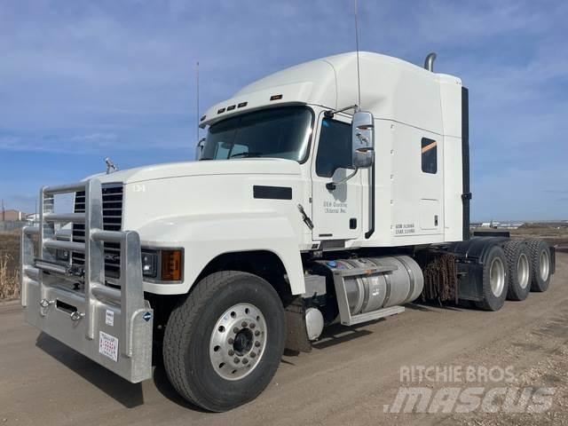 Mack PI86T Prime Movers