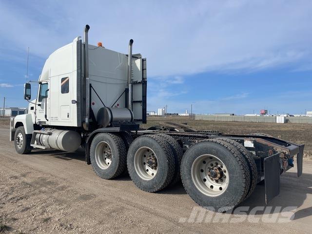 Mack PI86T Prime Movers