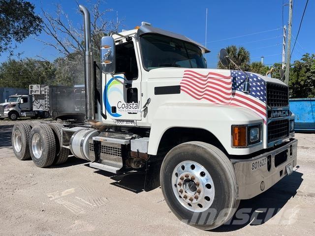 Mack Pinnacle Prime Movers