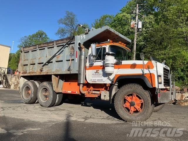 Mack RD686SX Tipper trucks