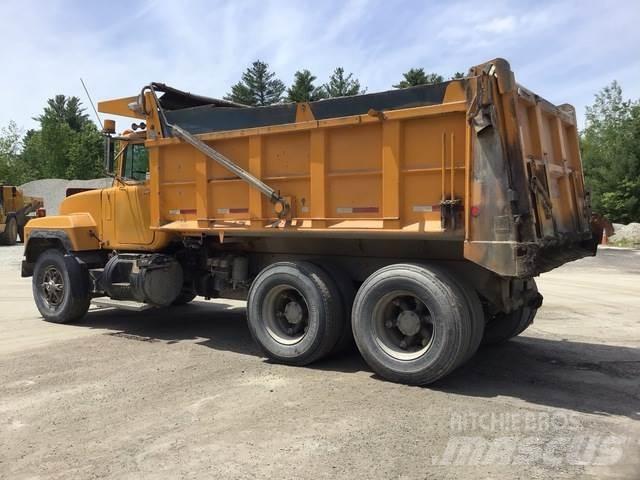 Mack RD688S Tipper trucks