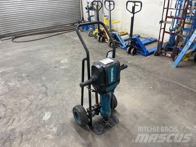 Makita HM1812 Other