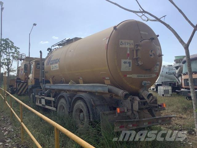 MAN 33.364 Water bowser