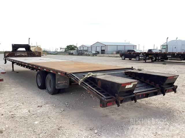 Maxey  Car carrier