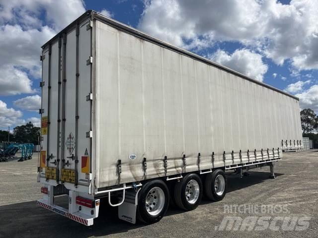 MaxiTrans  Curtainsider trailers