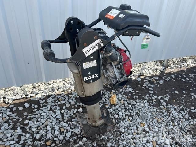 MBW R442 Tampers