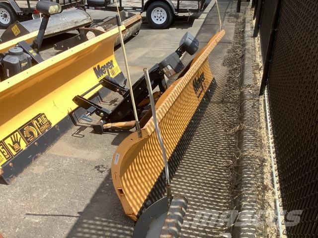 Meyer LP-9.0 Snow blades and plows