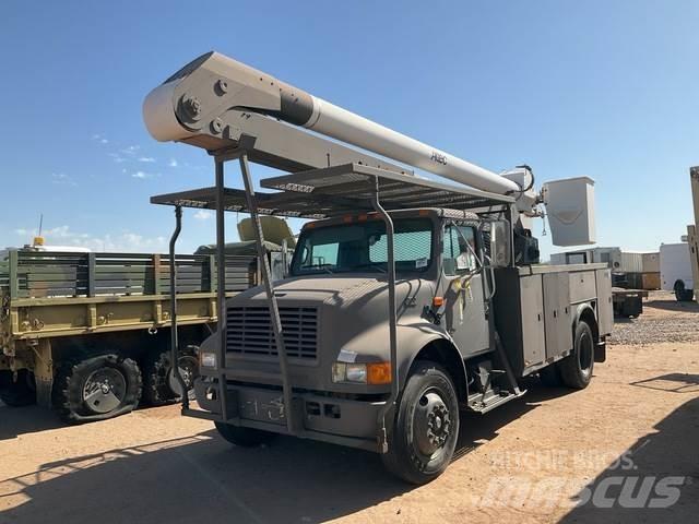 Navistar 4700 Truck mounted platforms
