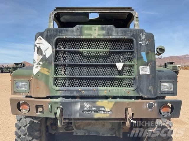 Oshkosh  Box trucks