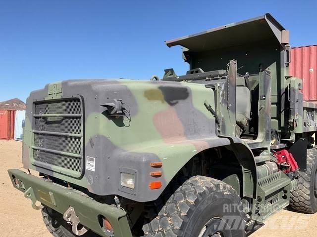 Oshkosh AMK29A1 Tipper trucks
