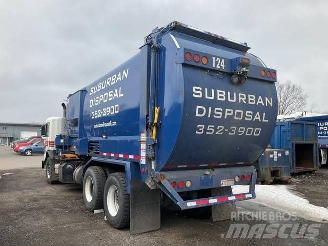 Peterbilt 320 Waste trucks