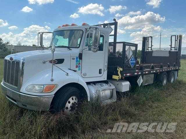 Peterbilt 348 Flatbed / Dropside trucks
