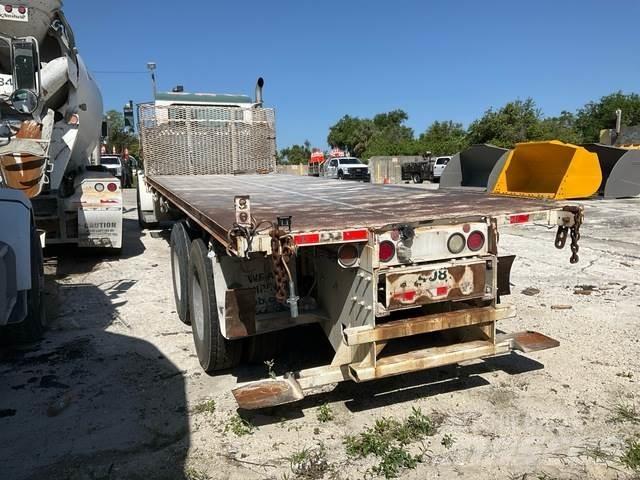Peterbilt 357 Flatbed / Dropside trucks
