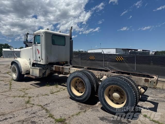 Peterbilt 357 Prime Movers
