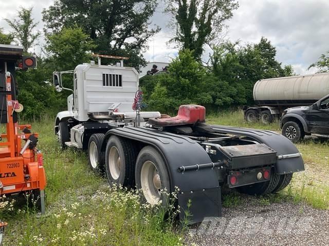 Peterbilt 367 Prime Movers