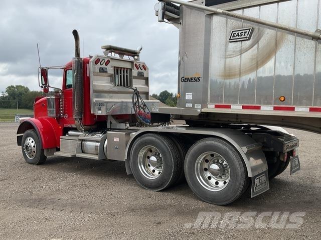 Peterbilt 367 Prime Movers