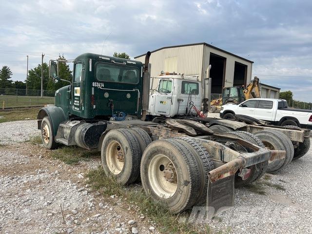 Peterbilt 367 Prime Movers