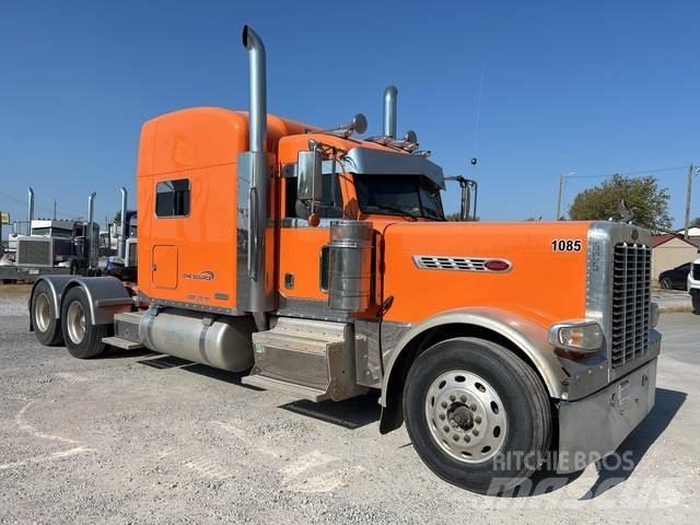 Peterbilt 379 Prime Movers