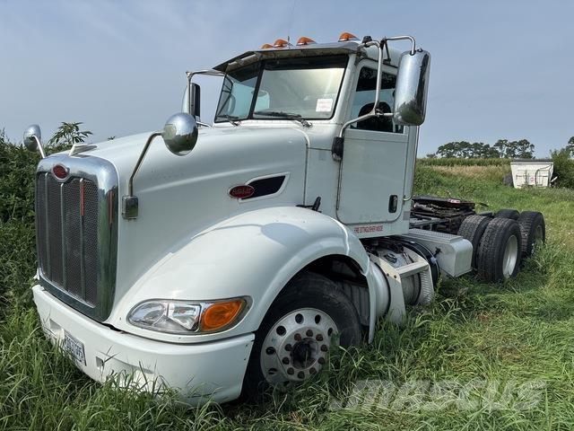 Peterbilt 384 Prime Movers