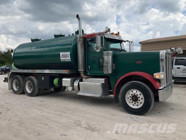 Peterbilt 388 Commercial vehicle
