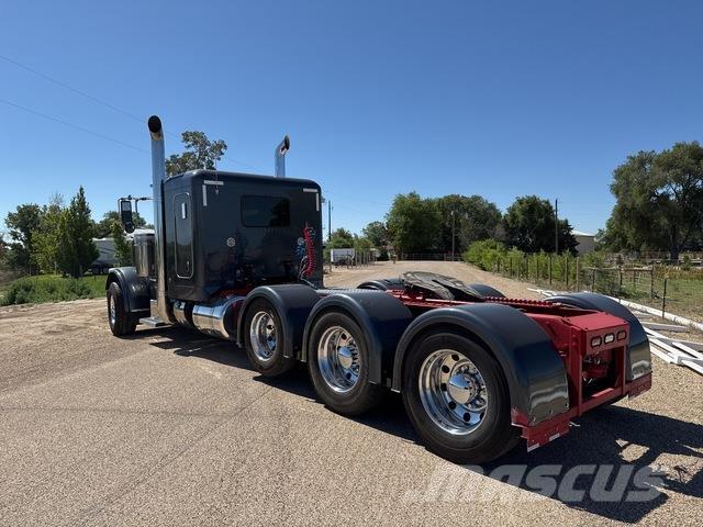 Peterbilt 389 Prime Movers