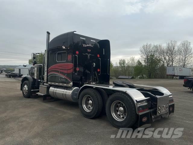 Peterbilt 389 Prime Movers