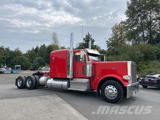 Peterbilt 389 Prime Movers