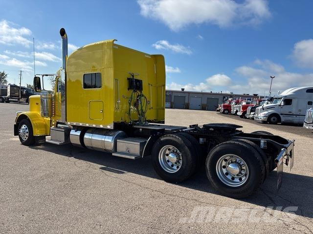 Peterbilt 389 Prime Movers