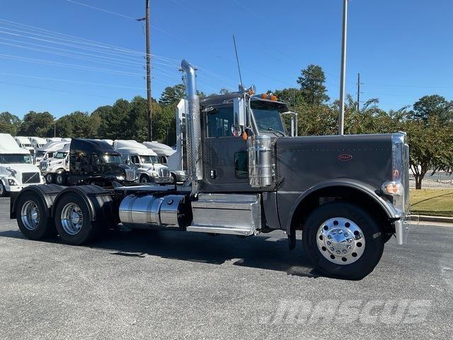 Peterbilt 389 Prime Movers