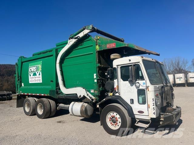 Peterbilt 520 Waste trucks